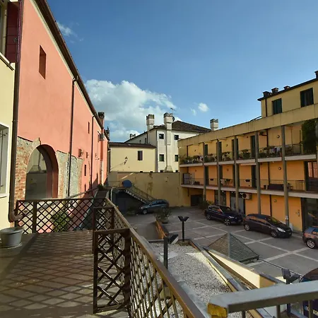Welc-om Casa A Colori Nel Borgo Apartment