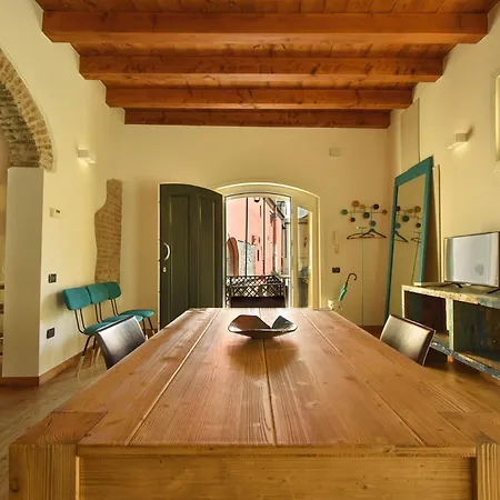Apartment Welc-om Casa A Colori Nel Borgo